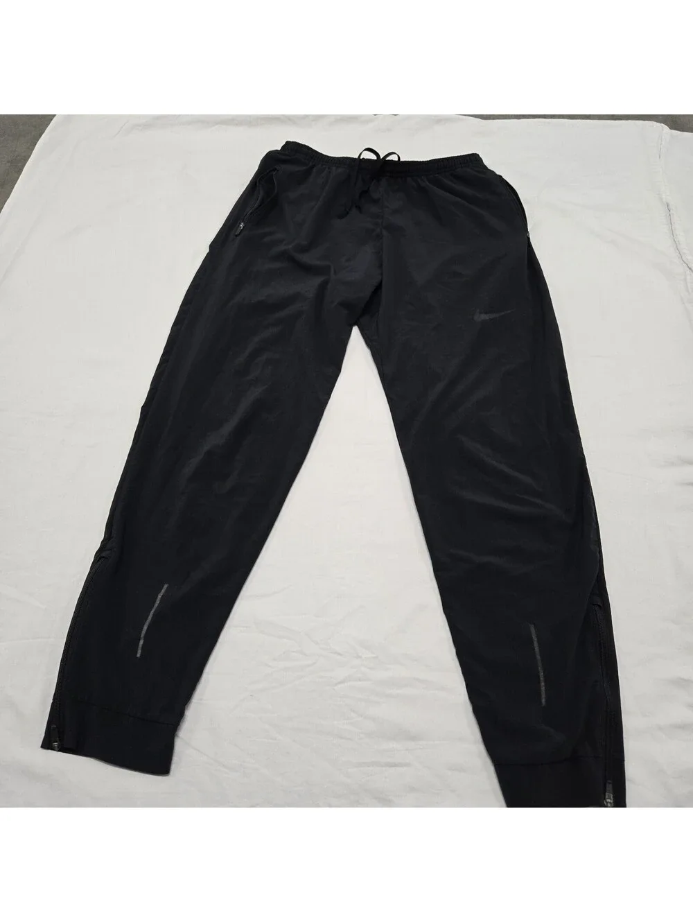 Men's MEDIUM Nike Flex Dry-Fit Black Jogger Pants Zip Pockets Reflective 885280